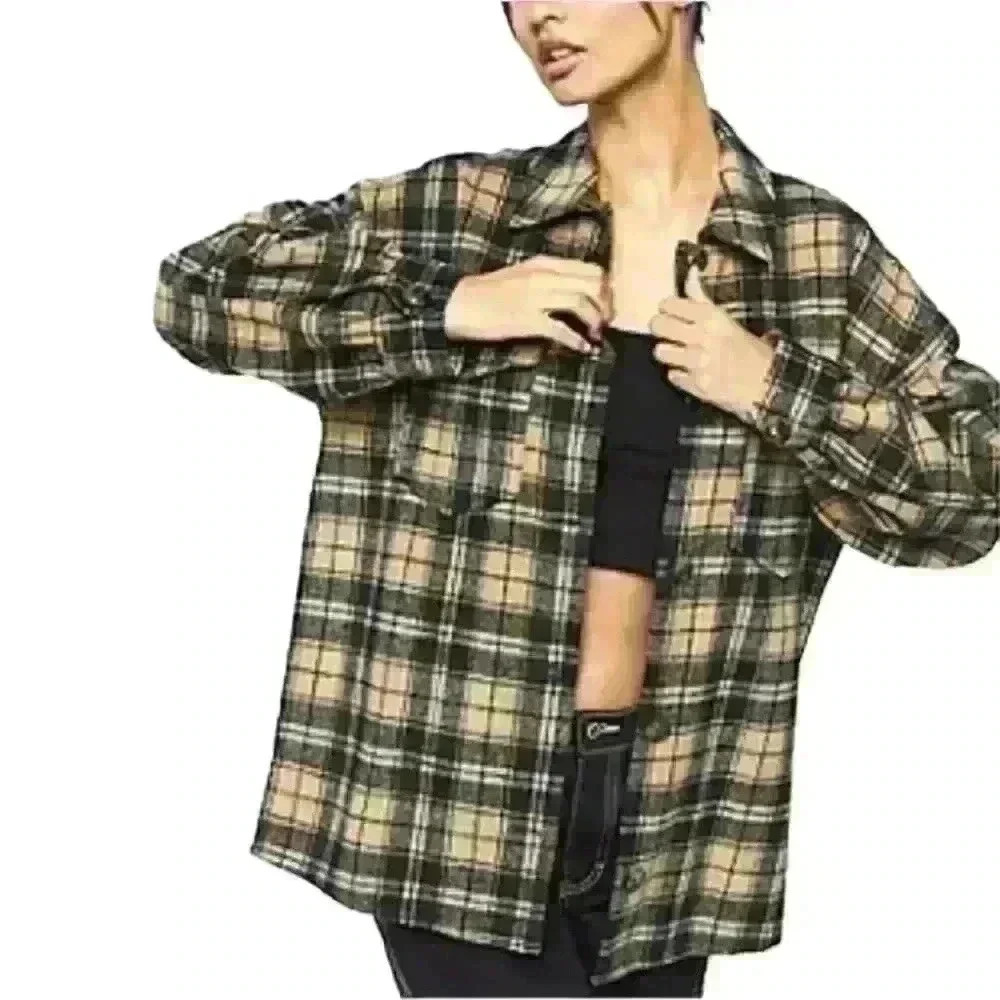 Forever 21 Ladies Black And Tan Heavy Buffalo Plaid Button Down Shirt Size Small